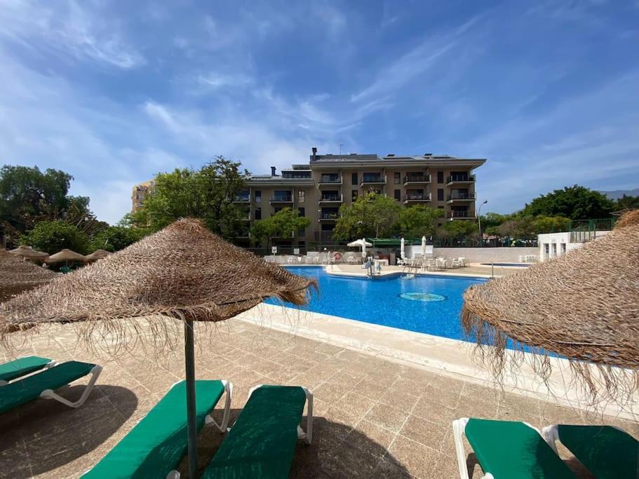 Atico C/Vistas, Recep 24H, Piscinas Y Parking Appartement Benalmádena Buitenkant foto